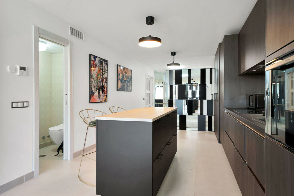 Middle Floor Apartment Marbella Málaga - image 13