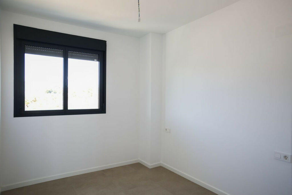 Middle Floor Apartment Los Alamos Málaga - image 13