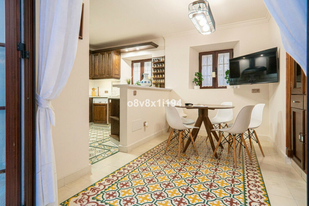 Detached Villa Fuengirola Málaga - image 13