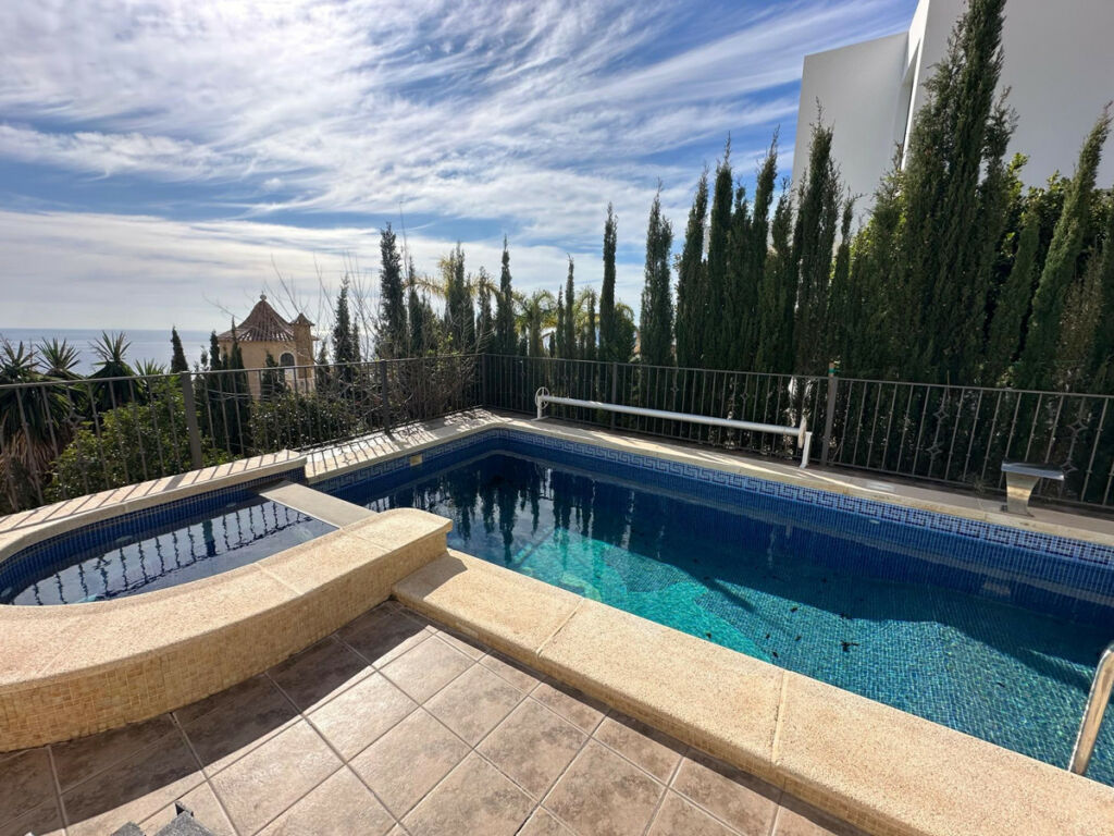 Middle Floor Apartment Altea Alicante - image 13