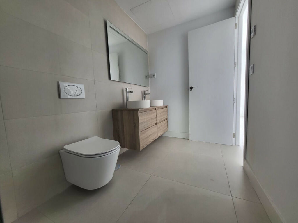 Middle Floor Apartment Fuengirola Málaga - image 13