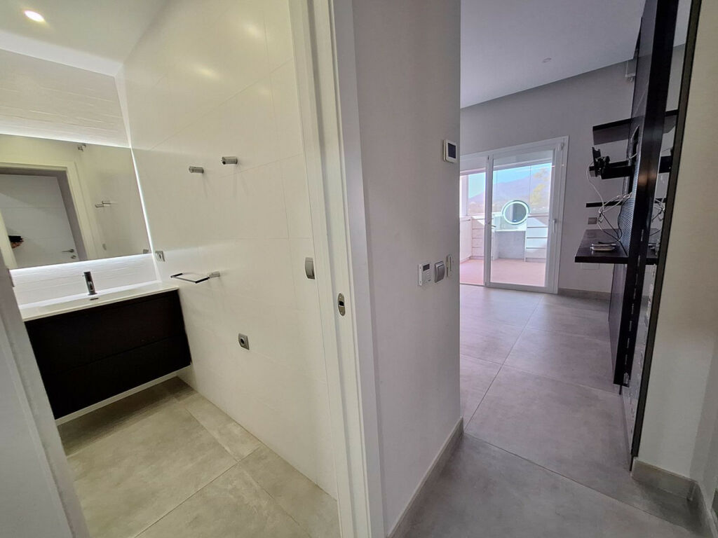Middle Floor Apartment Bel Air Málaga - image 13
