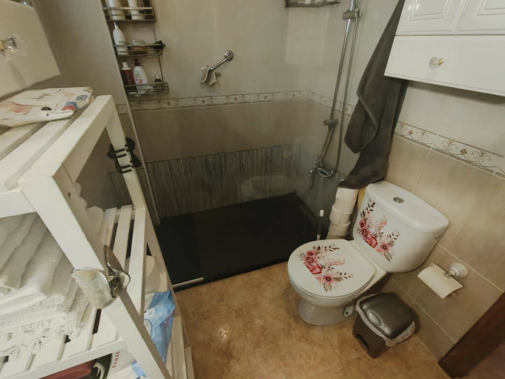 Middle Floor Apartment Torrevieja Alicante - image 14
