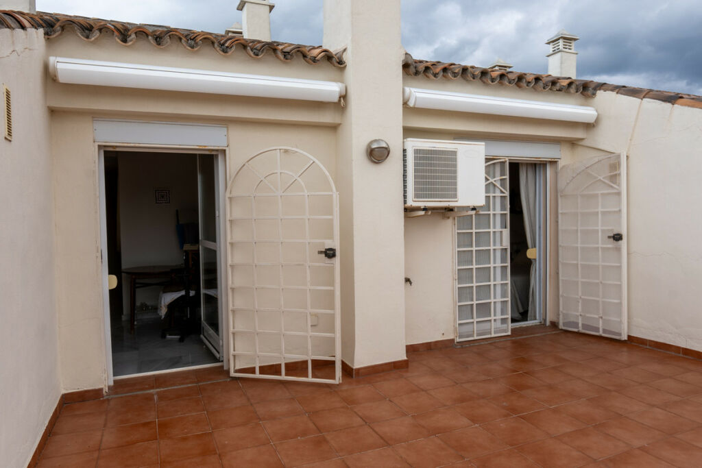 Penthouse The Golden Mile Málaga - image 14