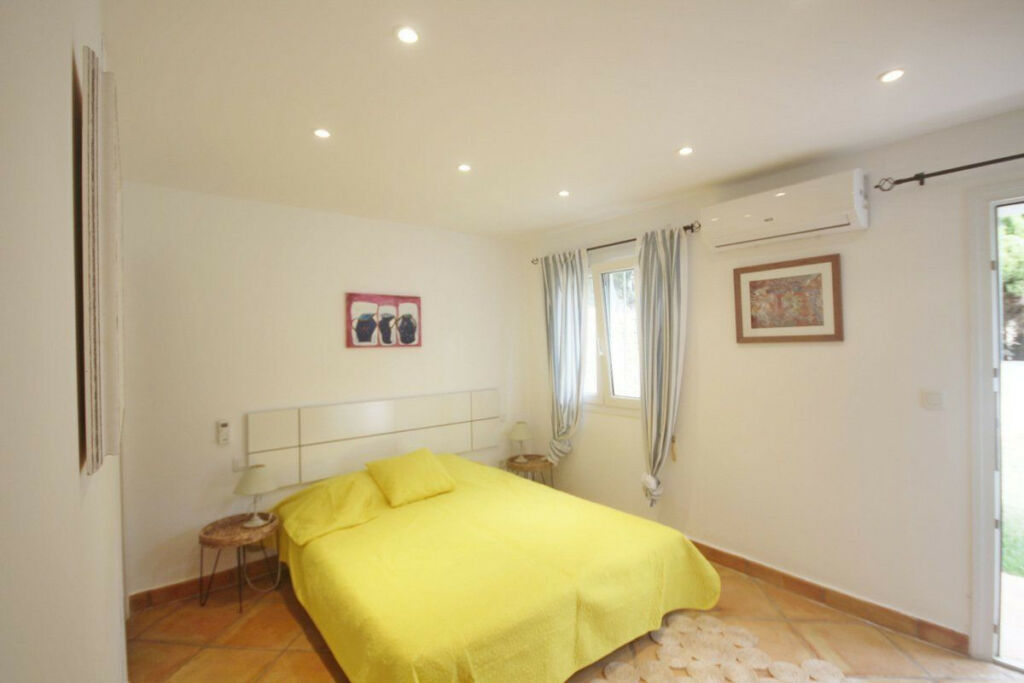 Detached Villa Moraira Alicante - image 14