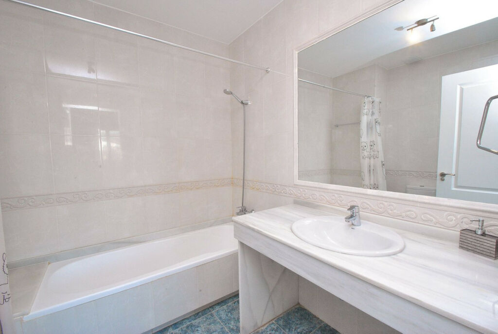 Townhouse Cabopino Málaga - image 14