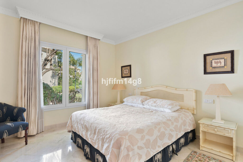 Ground Floor Apartment Nueva Andalucía Málaga - image 14