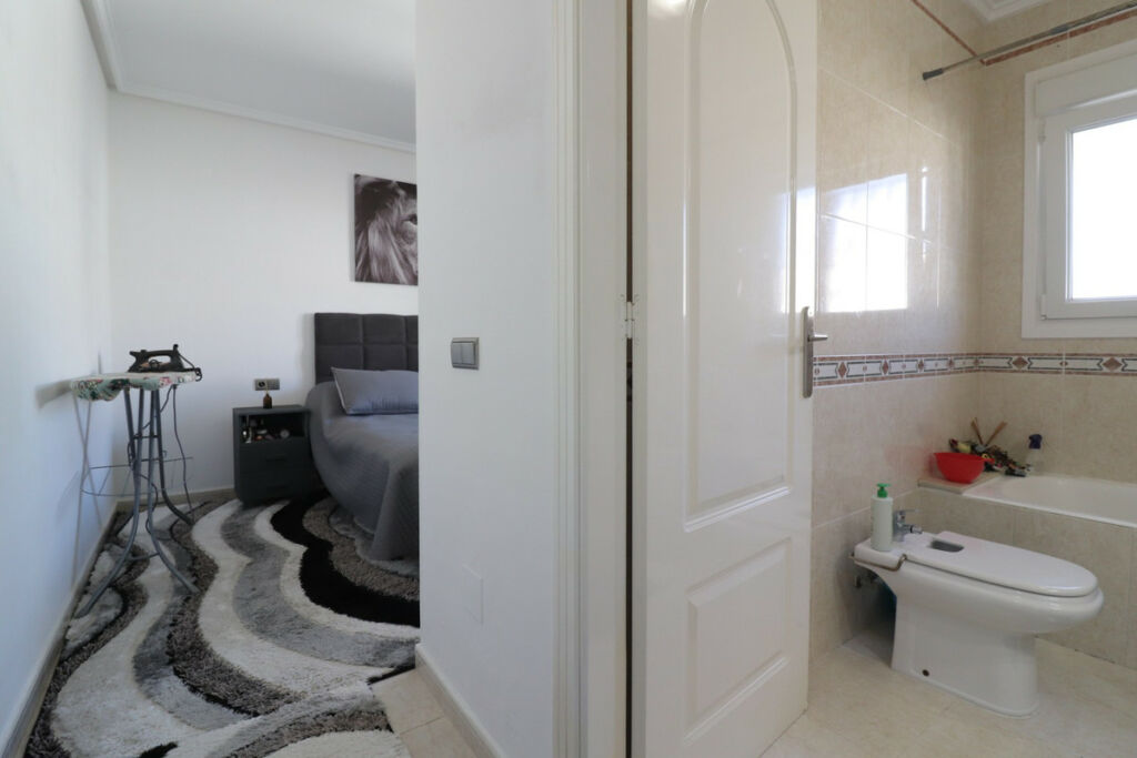Detached Villa Benijofar Alicante - image 14