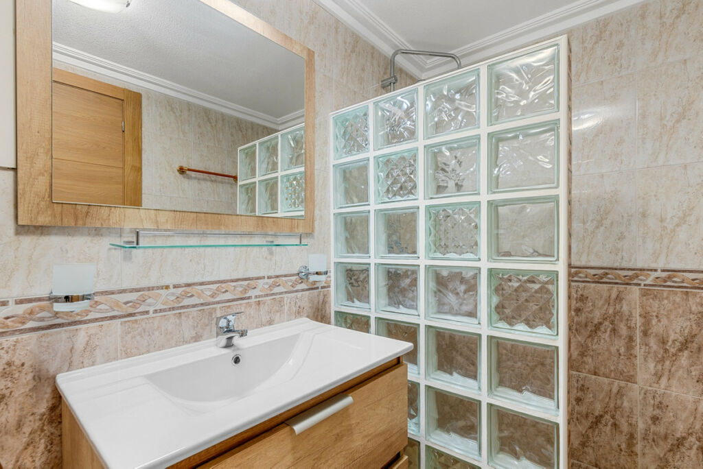 Townhouse Torrevieja Alicante - image 13