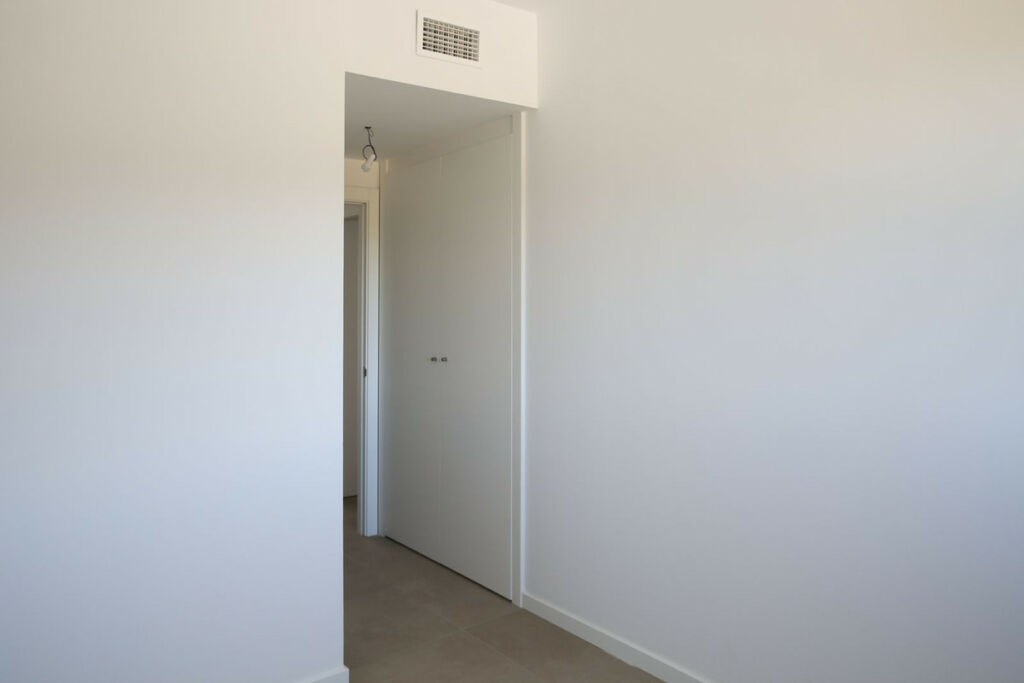 Middle Floor Apartment Los Alamos Málaga - image 14