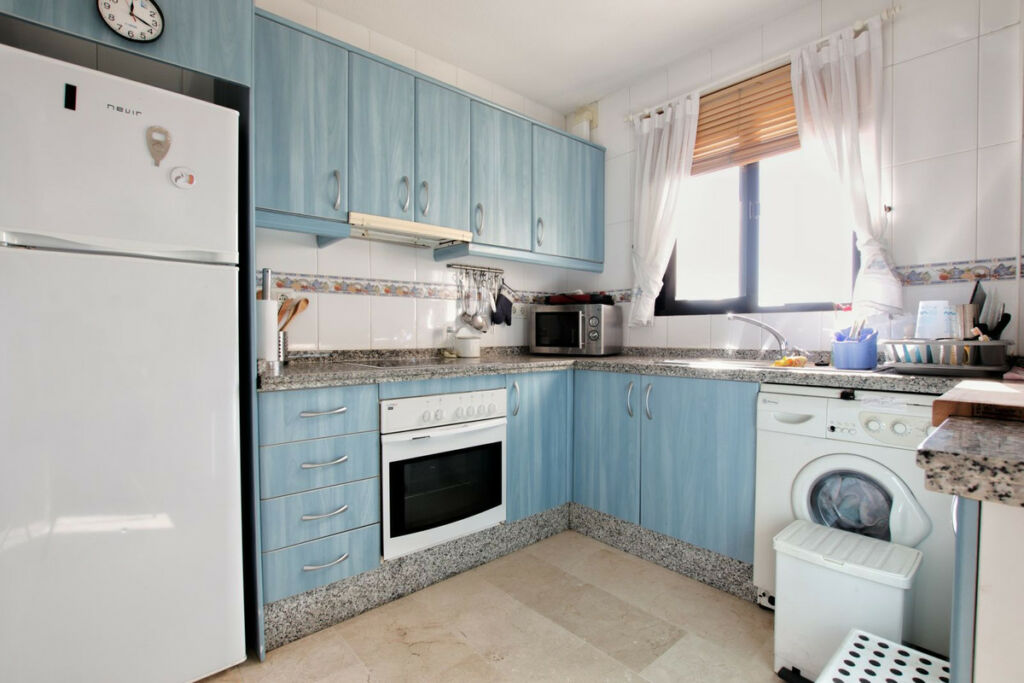 Middle Floor Apartment Torrenueva Málaga - image 14