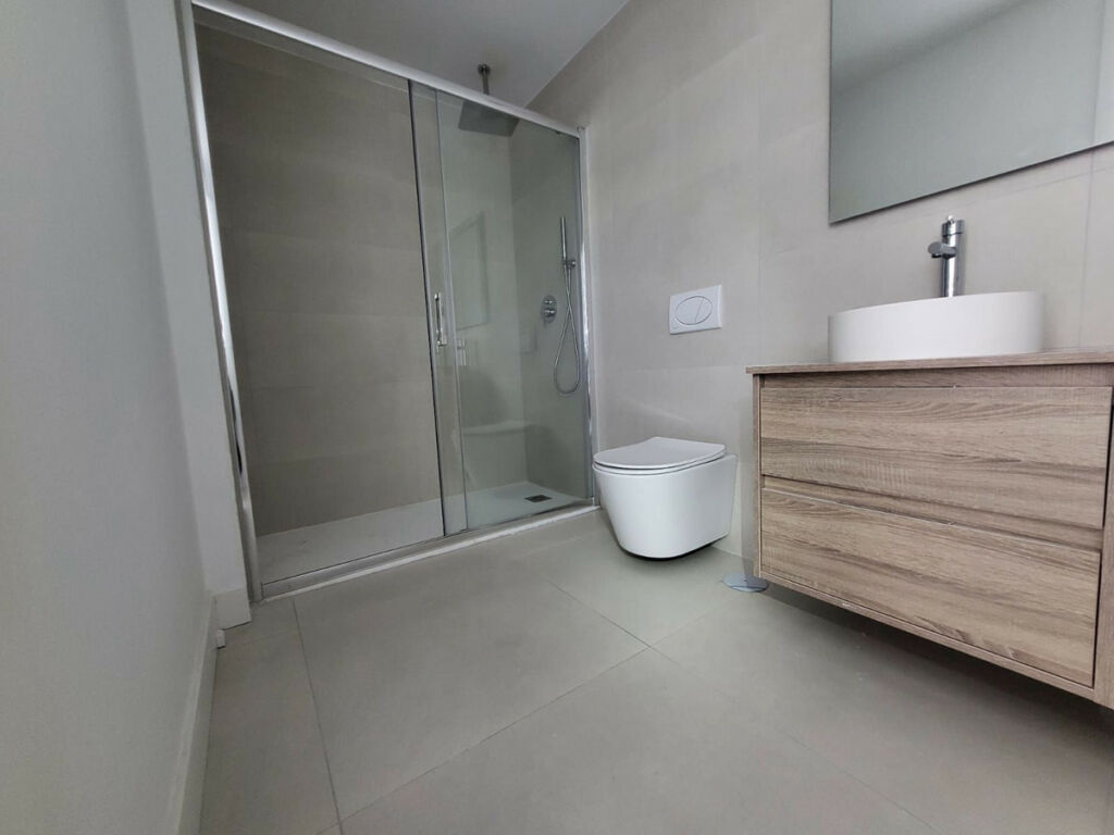 Middle Floor Apartment Fuengirola Málaga - image 14