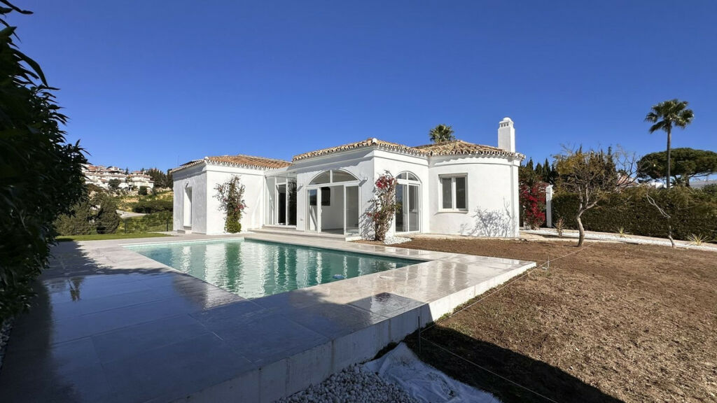 Detached Villa La Duquesa Málaga - image 14