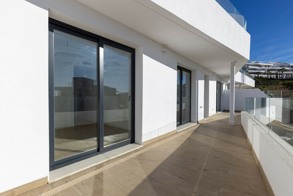 Middle Floor Apartment Estepona Málaga - image 14