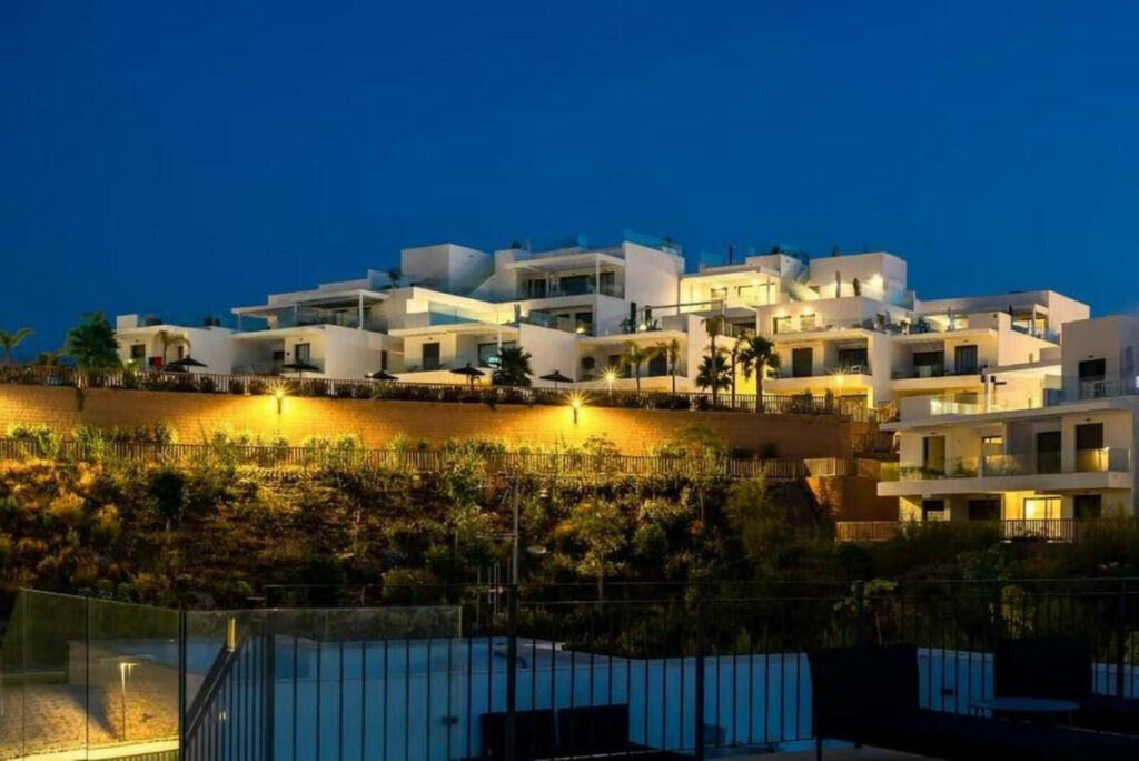 Penthouse Duplex La Cala Málaga - image 14