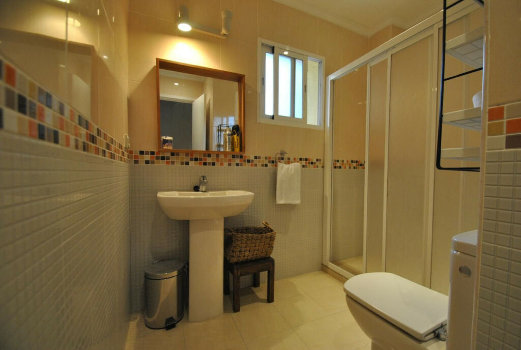 Middle Floor Apartment Los Boliches Málaga - image 14