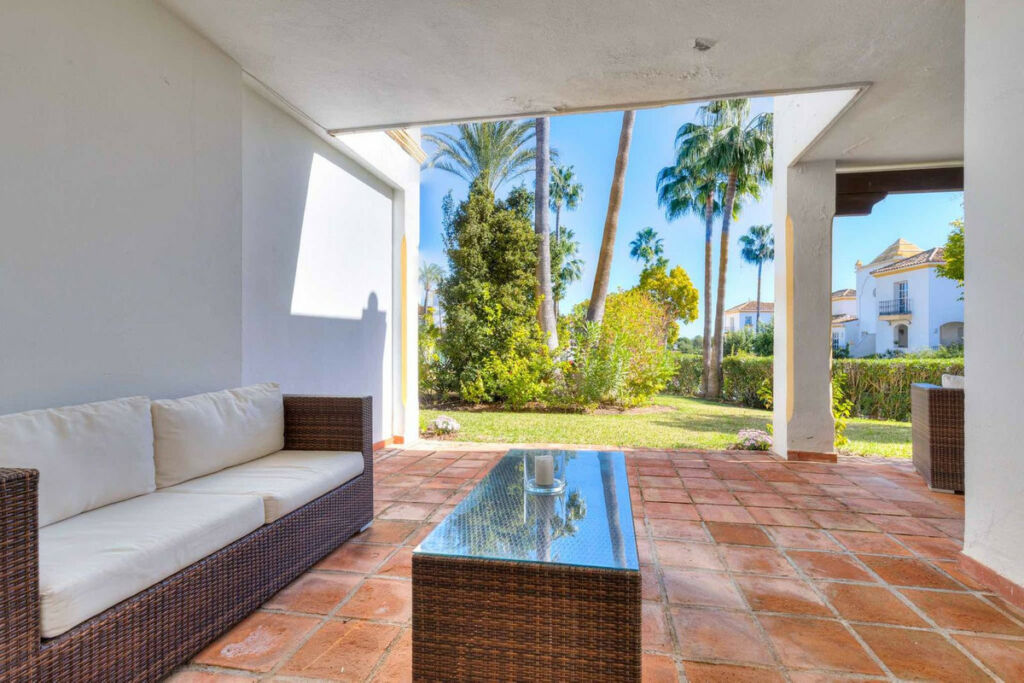 Townhouse Estepona Málaga - image 14