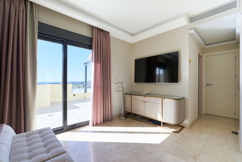 Penthouse Estepona Málaga - image 13