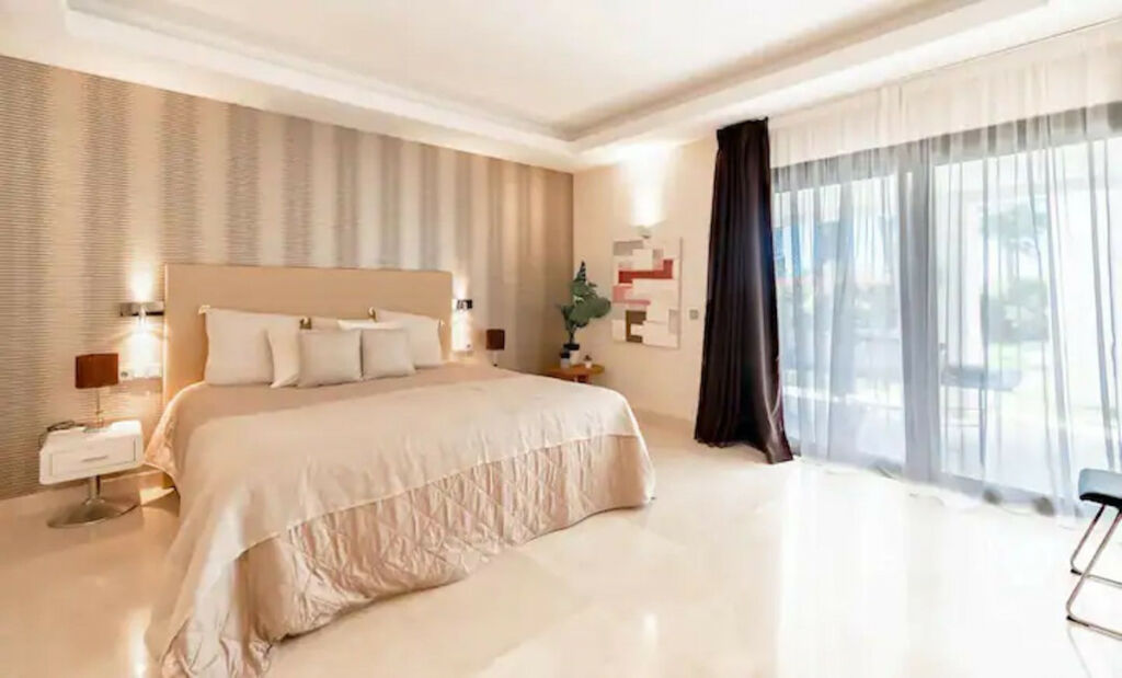 Detached Villa Benahavís Málaga - image 14