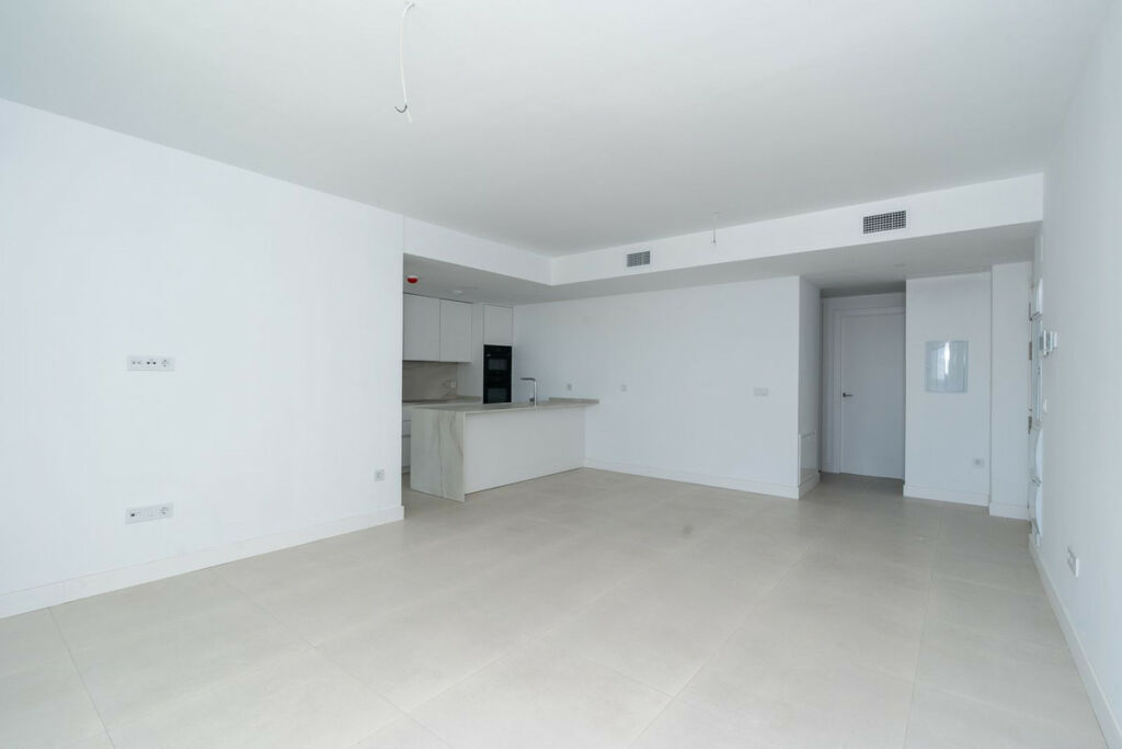 Middle Floor Apartment Fuengirola Málaga - image 15