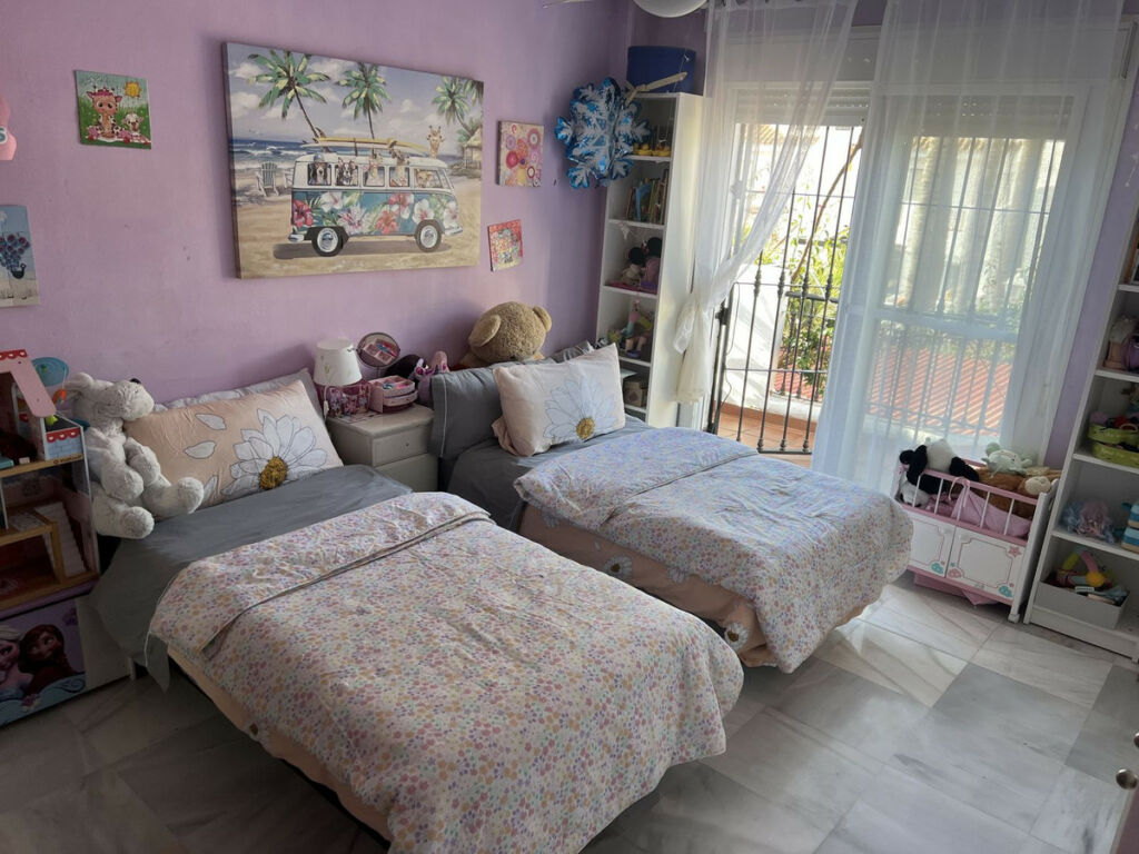 Townhouse Nueva Andalucía Málaga - image 15