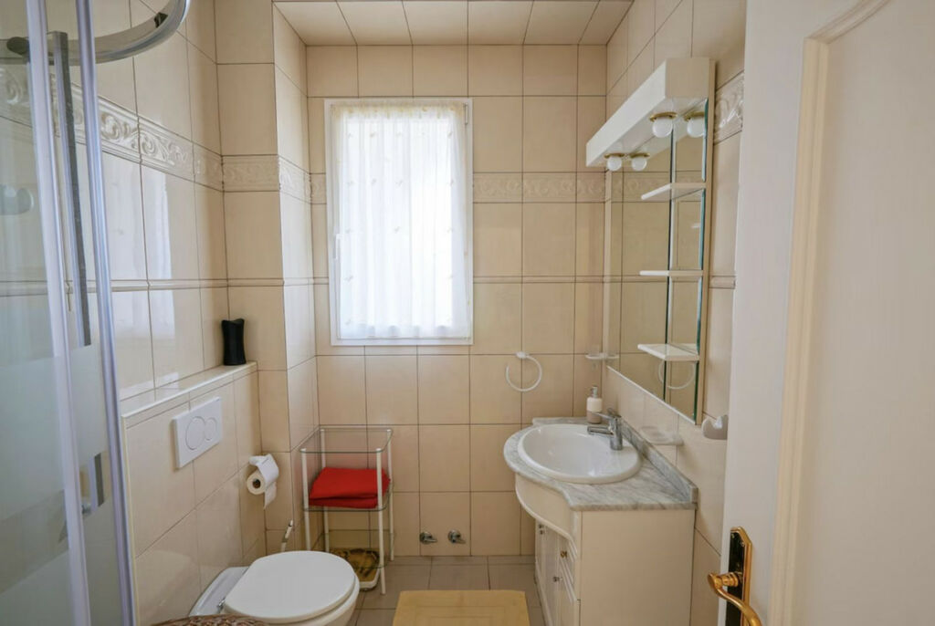 Detached Villa Hacienda Las Chapas Málaga - image 15