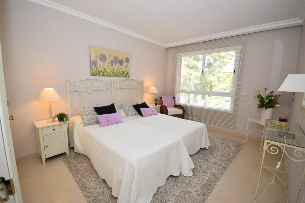 Middle Floor Apartment Puerto Banús Málaga - image 15
