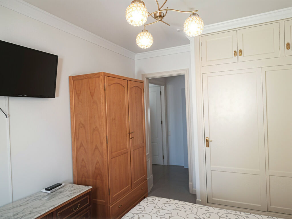 Middle Floor Apartment Estepona Málaga - image 15