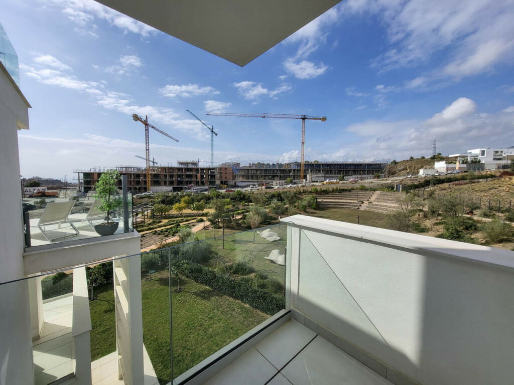 Middle Floor Apartment Fuengirola Málaga - image 15