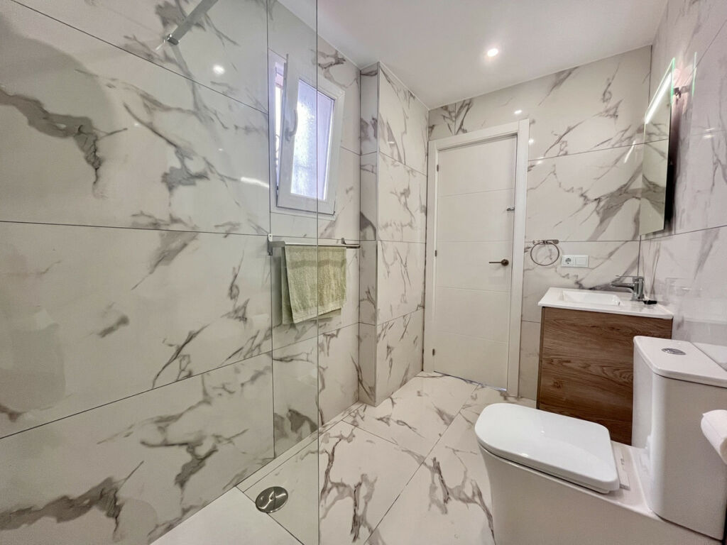 Ground Floor Apartment Villamartin Alicante - image 15