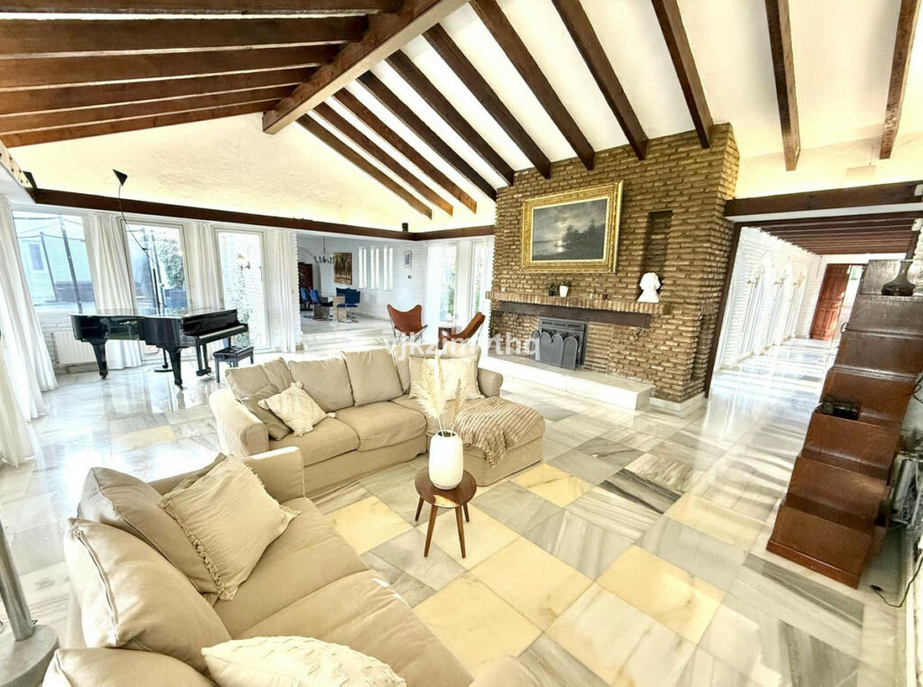 Detached Villa Benalmadena Pueblo Málaga - image 15
