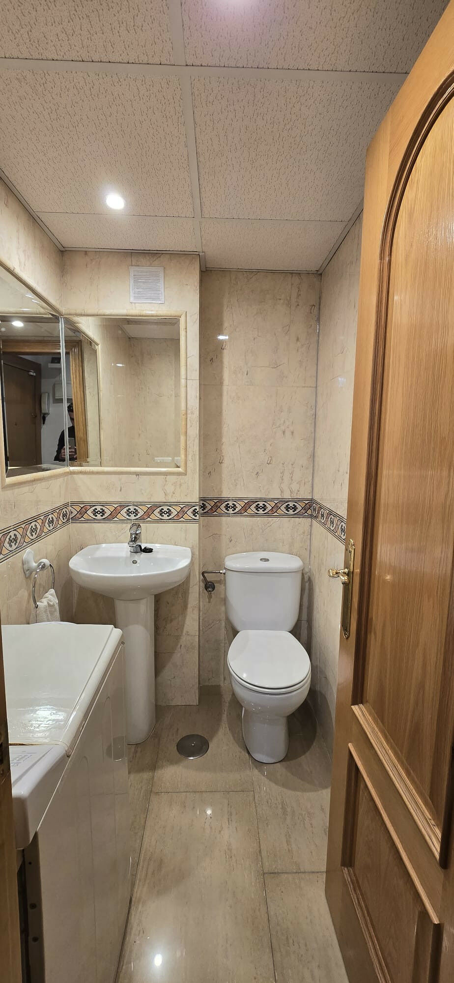 Middle Floor Apartment La Carihuela Málaga - image 15
