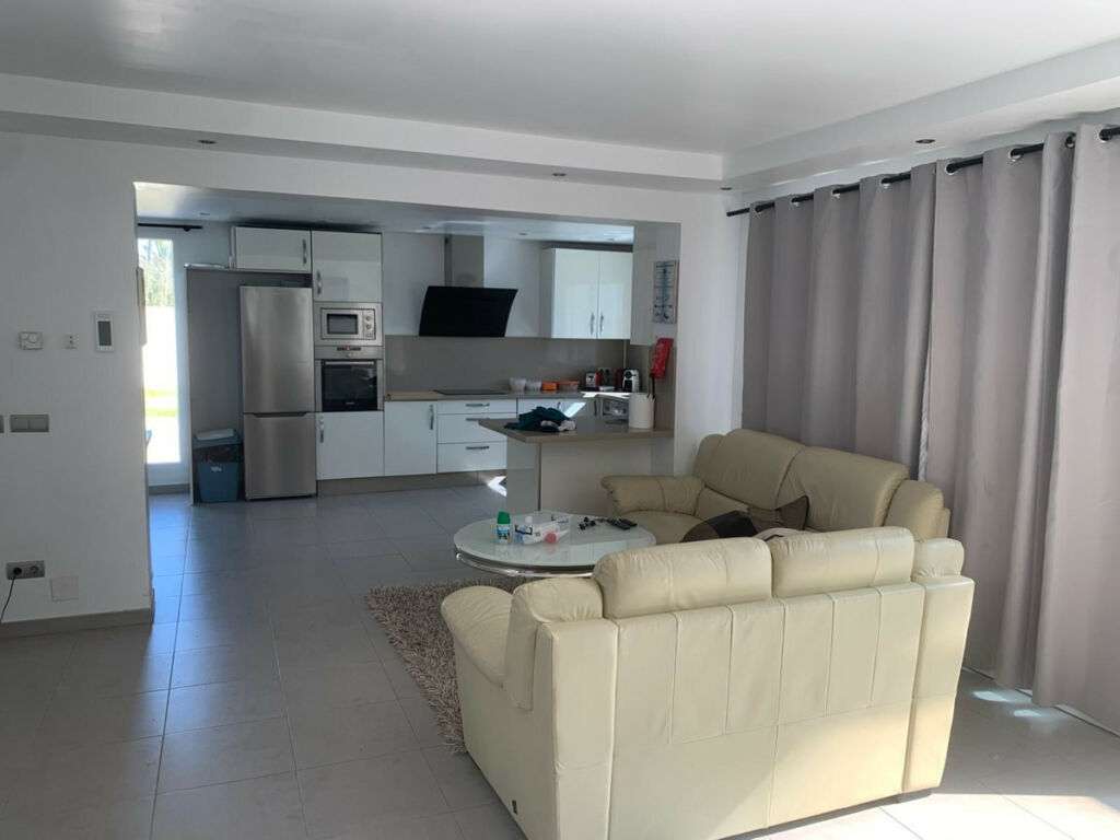Detached Villa Estepona Málaga - image 15