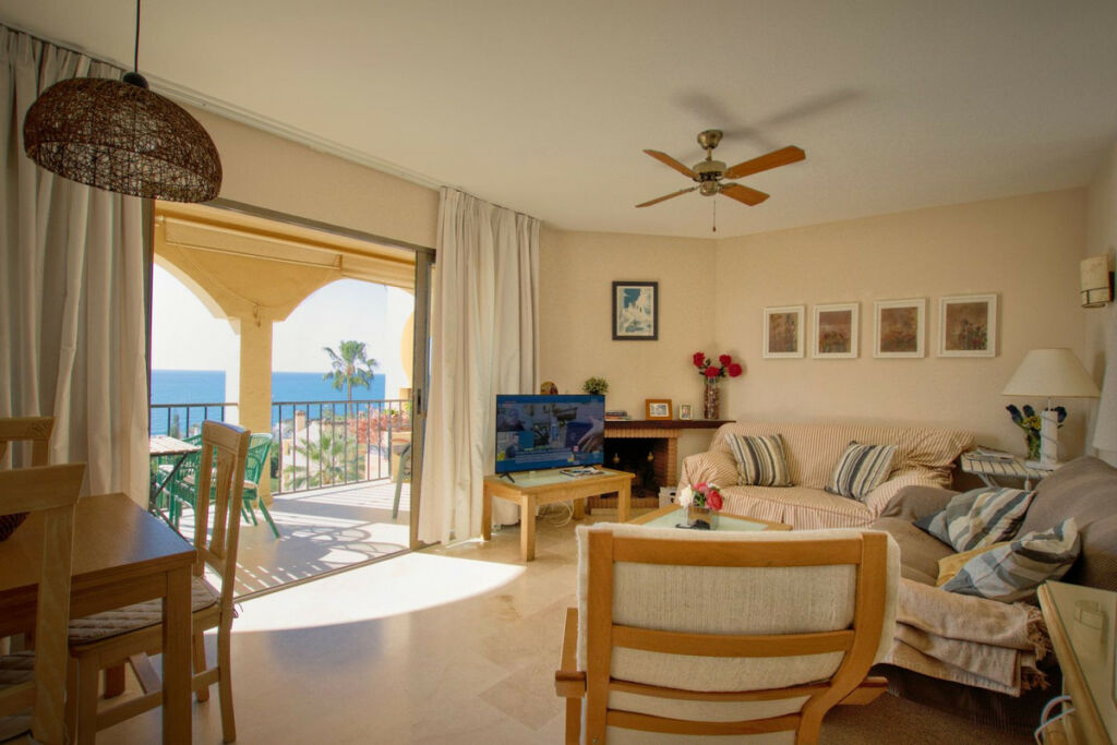 Middle Floor Apartment Torrenueva Málaga - image 16