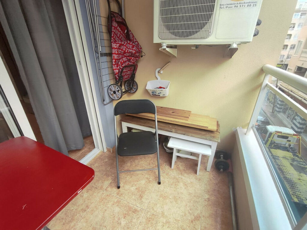 Middle Floor Apartment Torrevieja Alicante - image 16