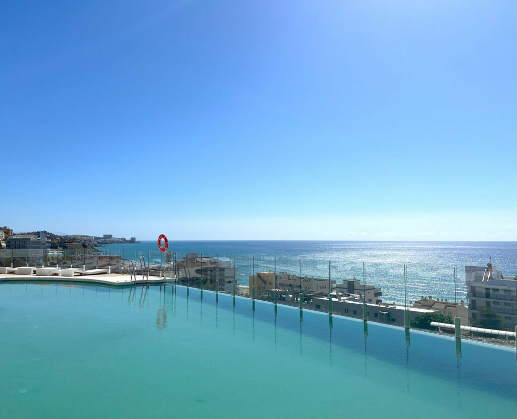 Middle Floor Apartment Fuengirola Málaga - image 16