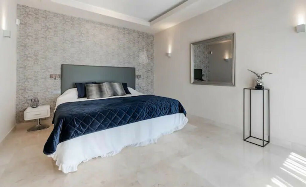 Detached Villa Benahavís Málaga - image 16