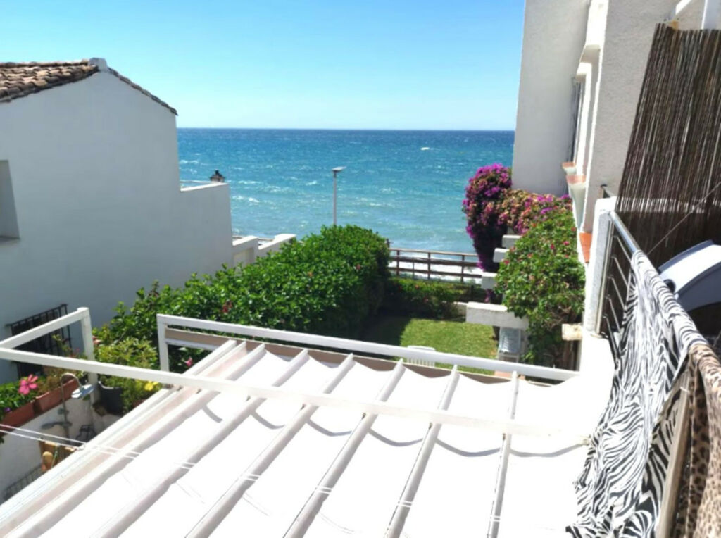 Semi-Detached House Estepona Málaga - image 16