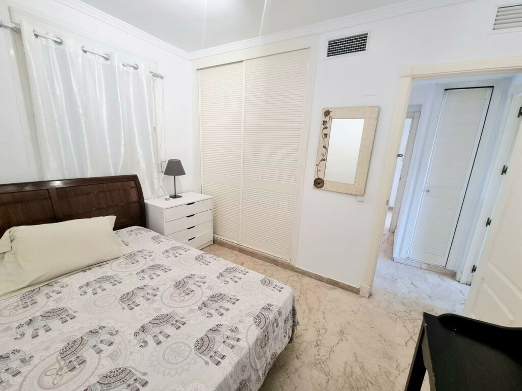 Middle Floor Apartment Puerto Banús Málaga - image 16
