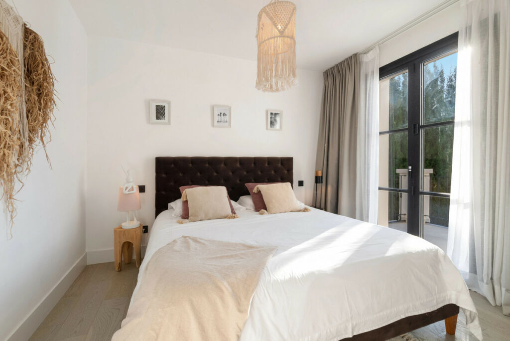 Detached Villa Benahavís Málaga - image 14