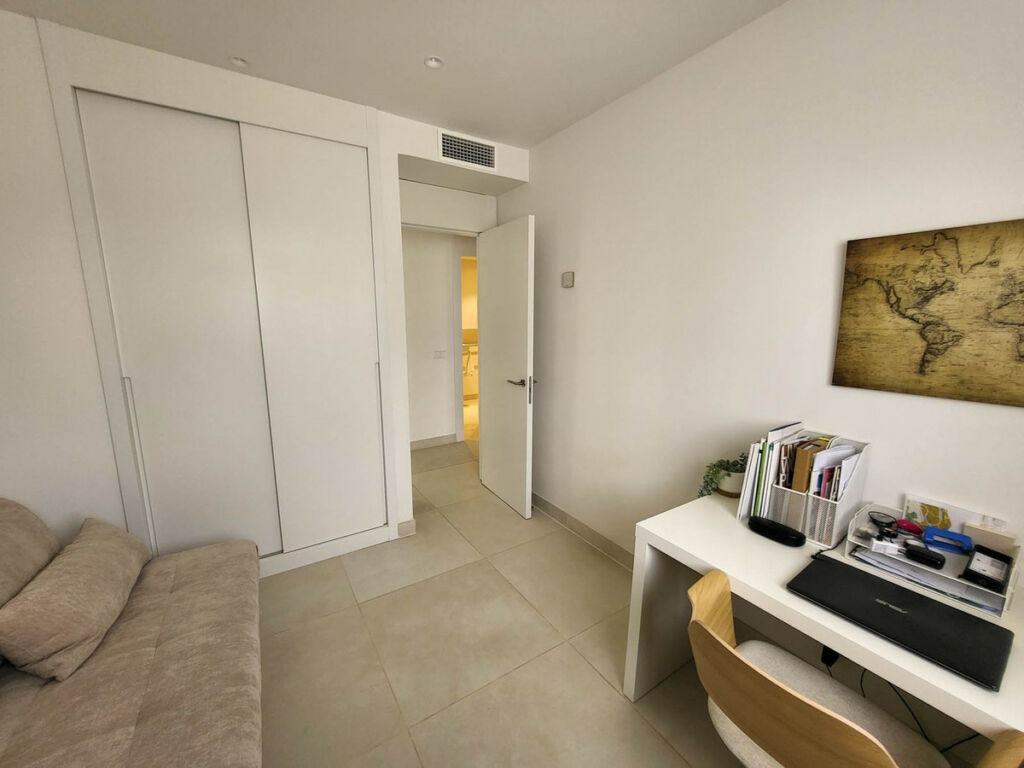 Middle Floor Apartment Fuengirola Málaga - image 17