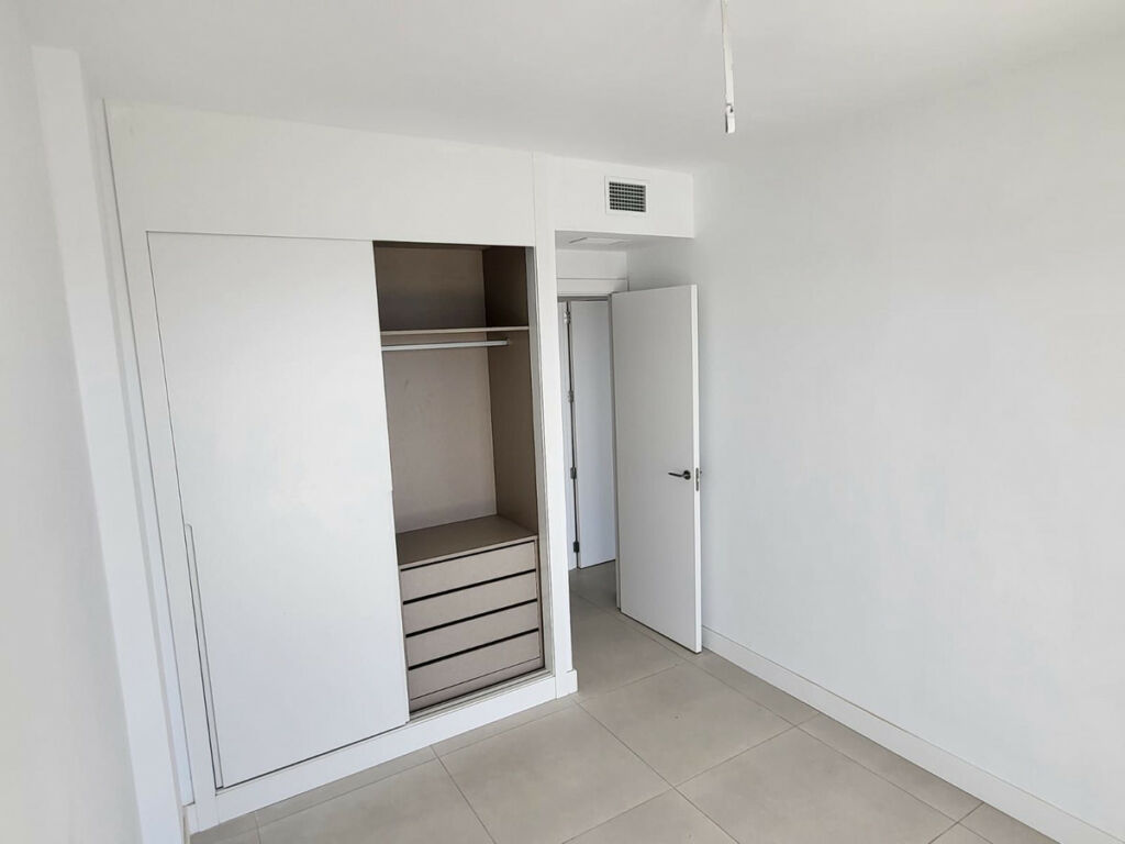 Middle Floor Apartment Fuengirola Málaga - image 17