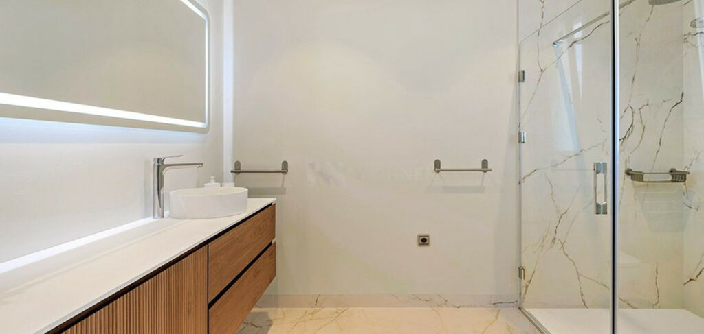 Detached Villa Nueva Andalucía Málaga - image 17