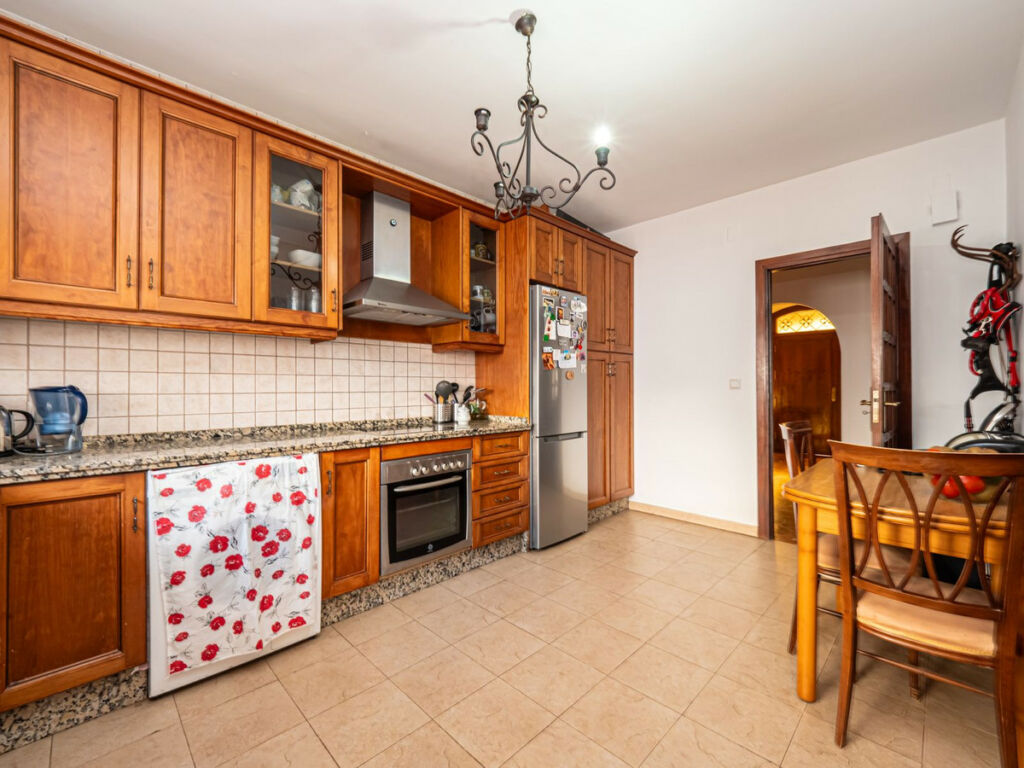 Townhouse Fuengirola Málaga - image 17