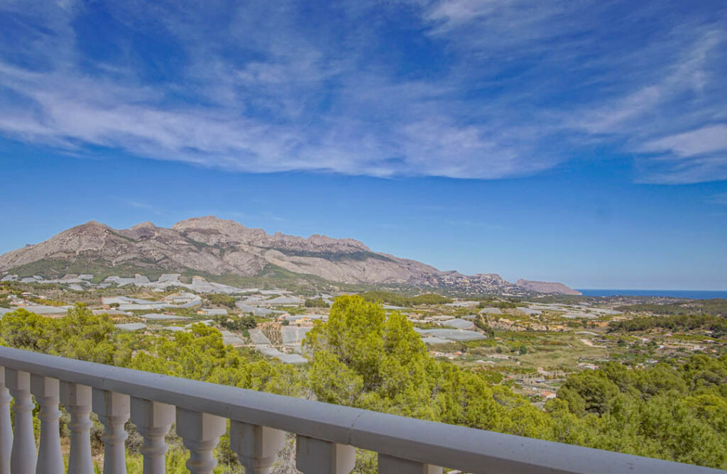 Detached Villa La Nucia Alicante - image 17