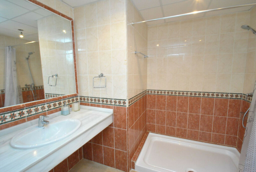 Townhouse Cabopino Málaga - image 17
