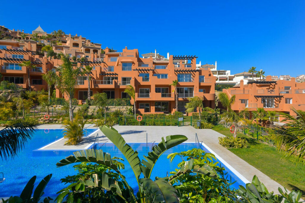 Ground Floor Apartment Nueva Andalucía Málaga - image 17