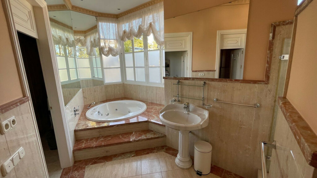 Detached Villa Mijas Málaga - image 16