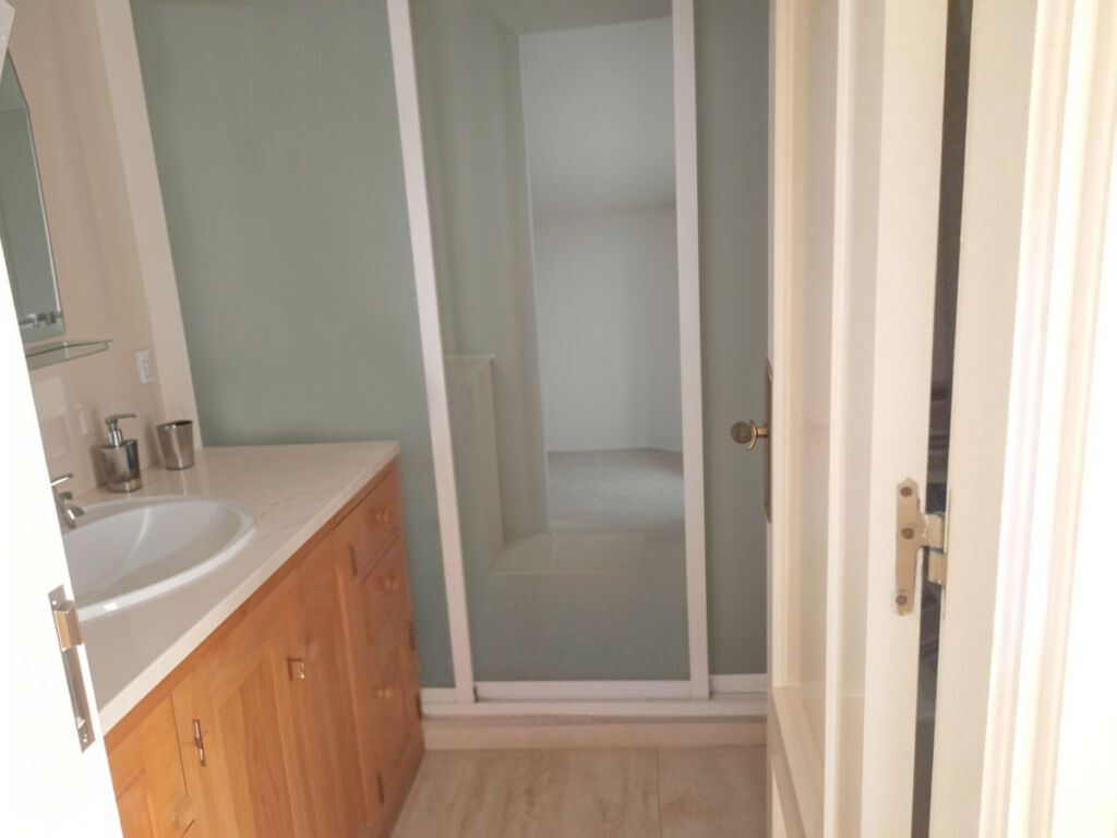 Middle Floor Apartment Estepona Málaga - image 17