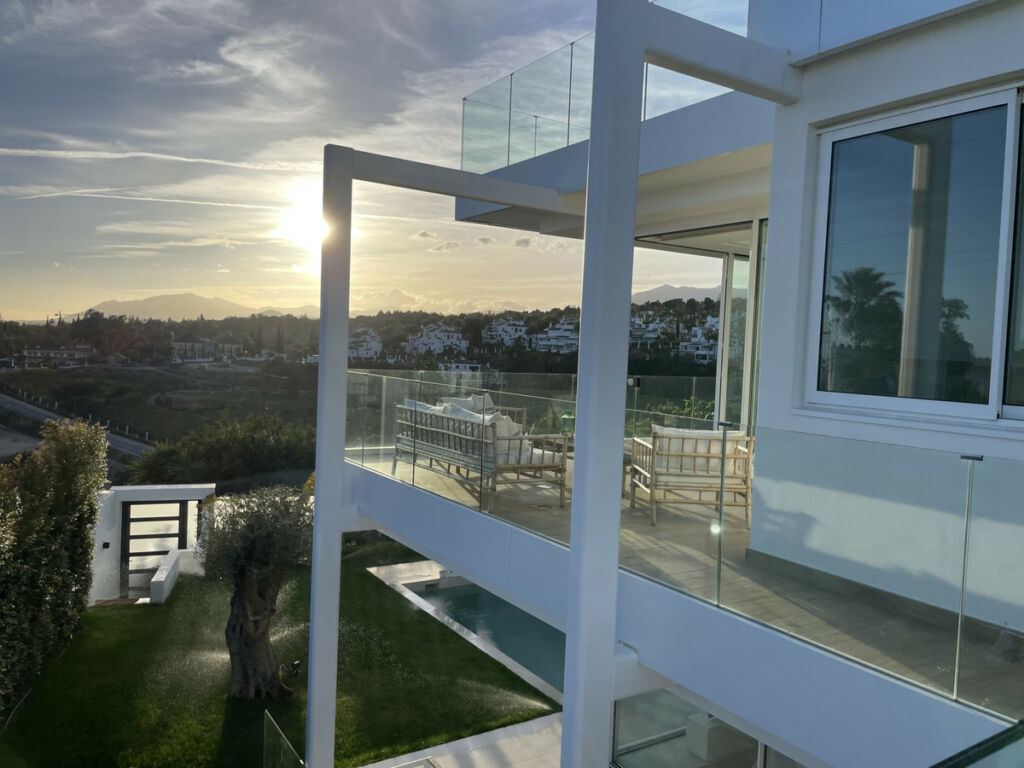 Detached Villa Marbella Málaga - image 17